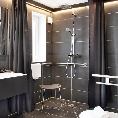 Hotel Nhi By Wmm