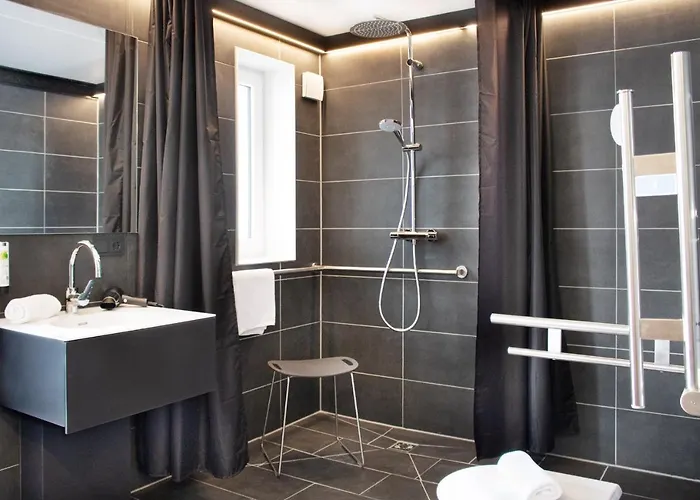 Hotel Nhi By Wmm